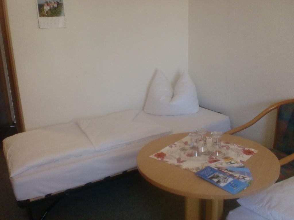 Hotel & Restaurant "Zum Firstenstein" Konigshain Camera foto